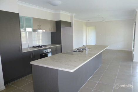 Property photo of 7 Rothesay Bend Trinity Park QLD 4879