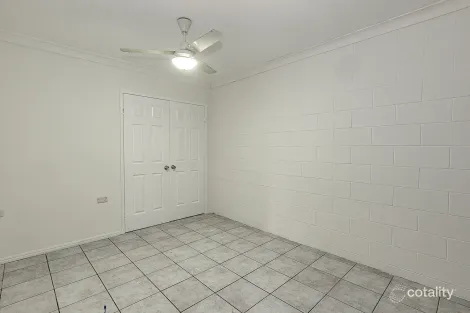 Property photo of 2/161 Albert Street Cranbrook QLD 4814