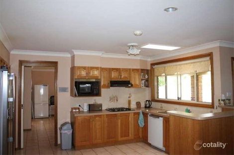 Property photo of 2 Fernleaf Court Wattle Grove NSW 2173