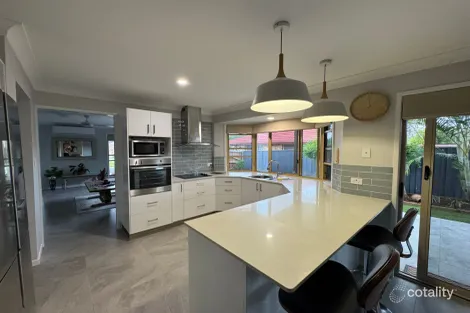 Property photo of 9 Gordon Crescent Sandstone Point QLD 4511
