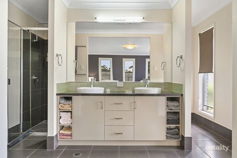 Property photo of 15 Plover Court Highfields QLD 4352