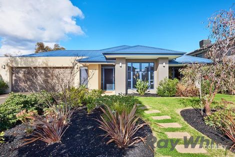 Property photo of 33 Coorong Circle Waterways VIC 3195