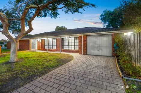 Property photo of 1 Anthony Court Seaford VIC 3198