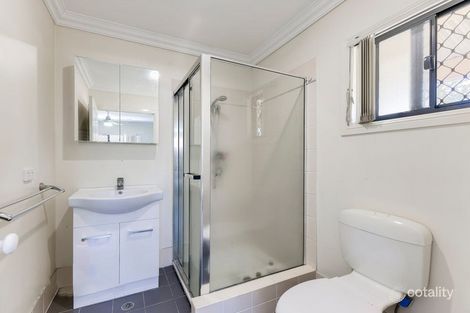 Property photo of 1/15 Greenlaw Street Indooroopilly QLD 4068