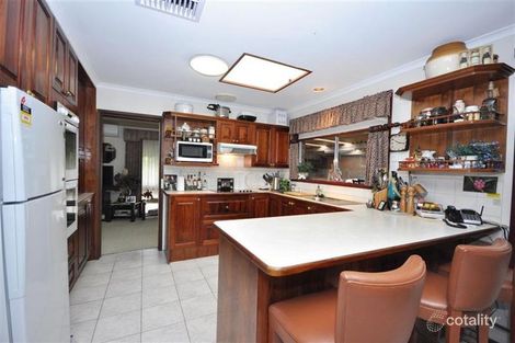 Property photo of 10 Castleton Court Gladstone Park VIC 3043