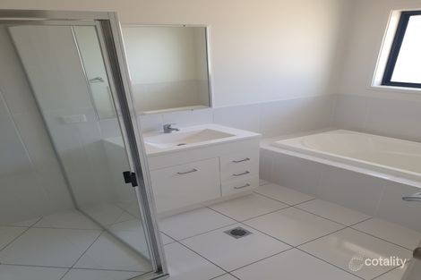 Property photo of 10 Georgia Drive Parkhurst QLD 4702