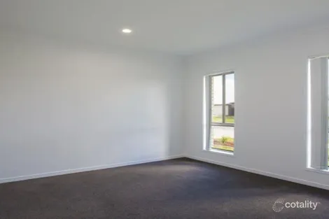 Property photo of 10 Hiddenvale Circuit Yarrabilba QLD 4207