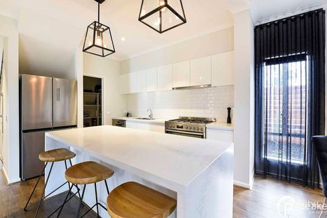 Property photo of 3 Wheelwright Street Clyde North VIC 3978