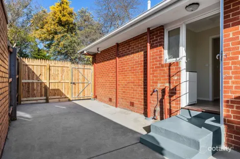 Property photo of 1/1 Howard Street Glen Iris VIC 3146