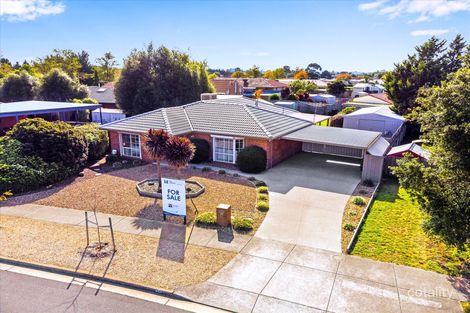 Property photo of 30 Cahill Drive Brookfield VIC 3338
