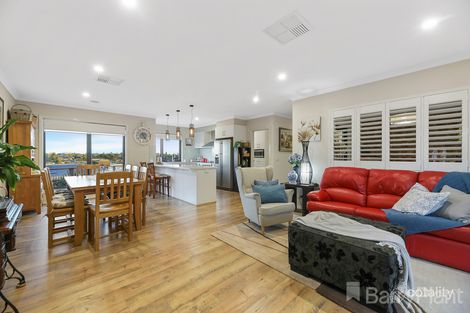 Property photo of 48 Manikato Drive Drouin VIC 3818
