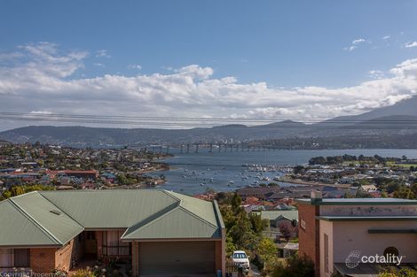 Property photo of 72 Karoola Road Lindisfarne TAS 7015