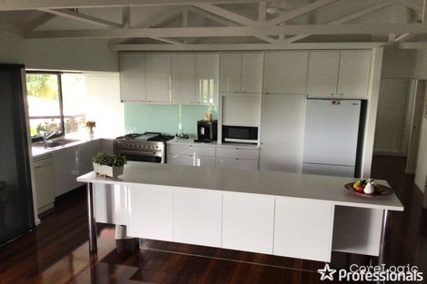 Property photo of 21 Sailaway Drive Eimeo QLD 4740