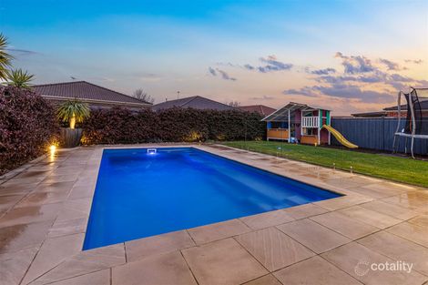 Property photo of 14 Banyalla Place Rowville VIC 3178
