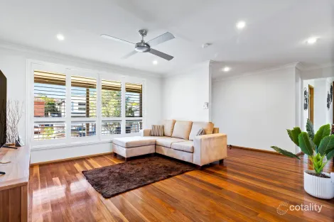 Property photo of 27 Waterfall Crescent Cranebrook NSW 2749