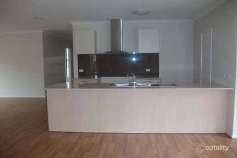 Property photo of 324 Waterview Boulevard Craigieburn VIC 3064