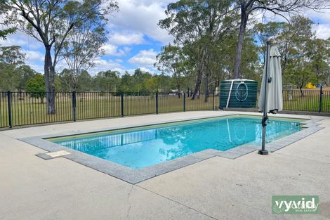 8 Aquarius Ave, River Ranch, QLD 4680