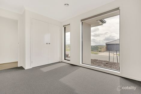 Property photo of 4 Cochrane Avenue Mickleham VIC 3064