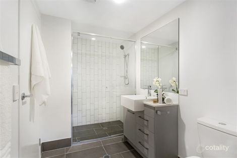 Property photo of 202/9 Regina Street Greenslopes QLD 4120