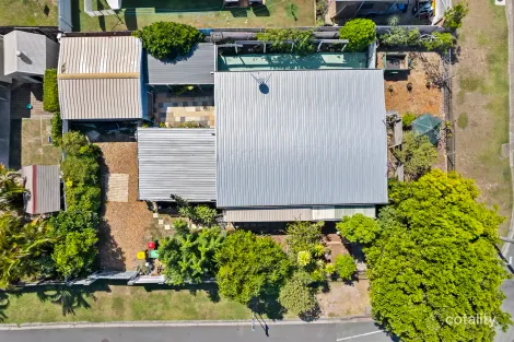 Property photo of 18 Trevor Street Beachmere QLD 4510