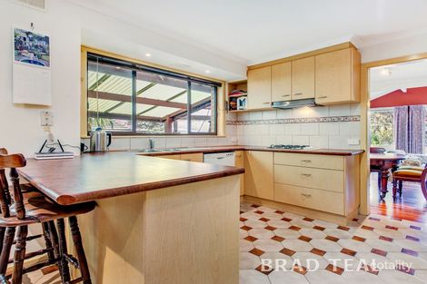 Property photo of 2 Yanchep Court Taylors Lakes VIC 3038