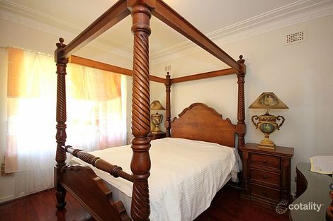 Property photo of 10 Merlen Crescent Yagoona NSW 2199