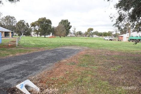 12 Johnson St, Oxley, VIC 3678