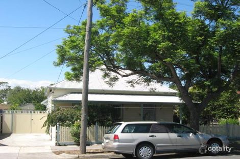 24 Oakbank St, Newport, VIC 3015