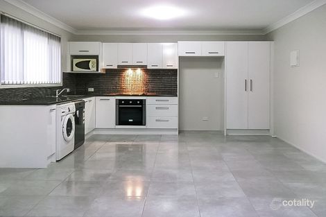 Property photo of 2/7 Salamon Road Cameron Park NSW 2285