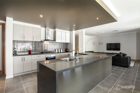Property photo of 4 Kent Place Taylors Hill VIC 3037