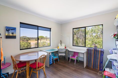 1 Koomal Cl, Peppermint Grove Beach, WA 6271