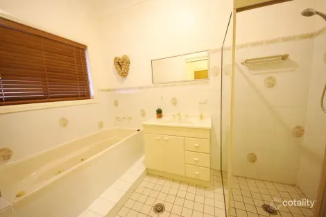 Property photo of 18R Gidgee Road Dubbo NSW 2830