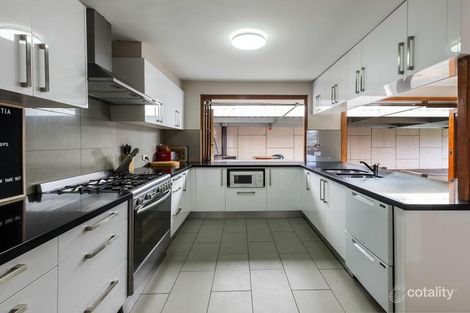 Property photo of 2 Linlithgow Way Melton West VIC 3337