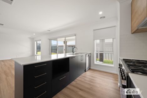 Property photo of 92 Potoroo Avenue Thurgoona NSW 2640