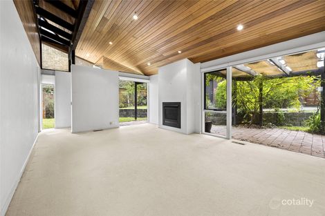 Property photo of 6 Carinya Court Mount Waverley VIC 3149