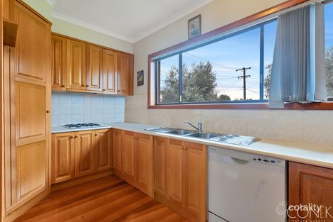 Property photo of 10 Queenscliff Road Thomastown VIC 3074