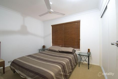 Property photo of 1 Range Court Arundel QLD 4214