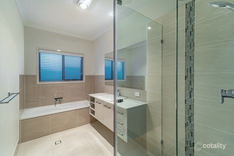 Property photo of 8 Jacaranda Crescent Drewvale QLD 4116