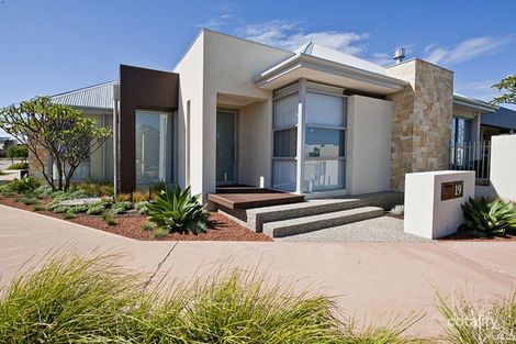 19 Parkfarm Dr, South Guildford, WA 6055