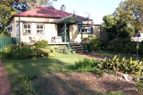 15 Anzac Pde, Toronto, NSW 2283