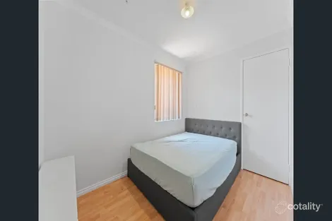 Property photo of 16 Azure Lane Warnbro WA 6169