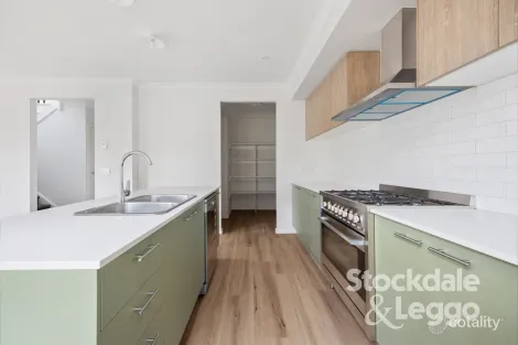 Property photo of 1 Wattle Road McCrae VIC 3938