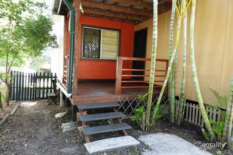 165 Scarborough Rd, Redcliffe, QLD 4020