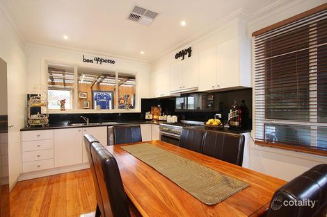 Property photo of 21 Kuranda Crescent Oakleigh East VIC 3166