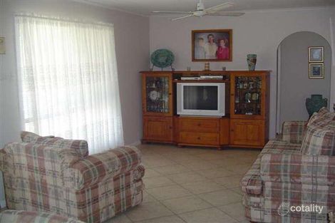 Property photo of 39 Landy Drive Mount Warrigal NSW 2528