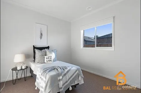 Property photo of 13 Vecot Street Tarneit VIC 3029