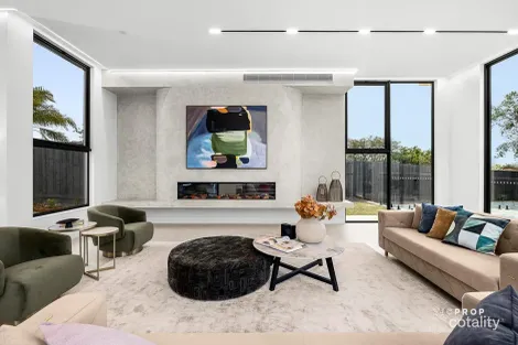 Property photo of 77 Chatsworth Quadrant Templestowe Lower VIC 3107