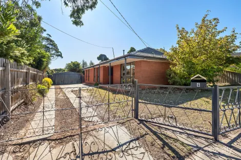 Property photo of 4 Lorikeet Court Frankston VIC 3199
