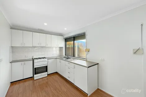 Property photo of 5 Romilly Place Ambarvale NSW 2560