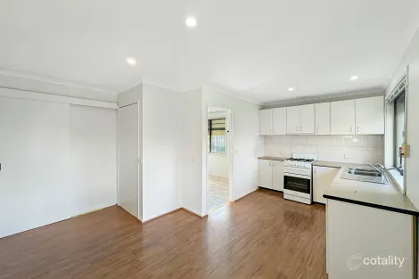 Property photo of 5 Romilly Place Ambarvale NSW 2560